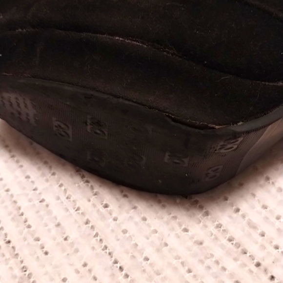 Boots - Picture 5 of 5